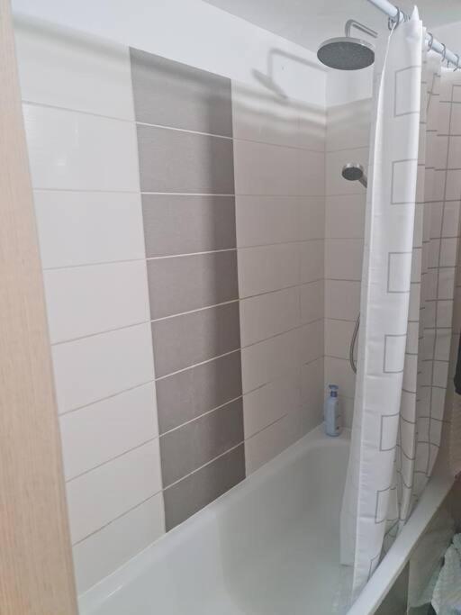 מרחק נגיעה בתקווה Apartment Petach Tikva Exterior photo